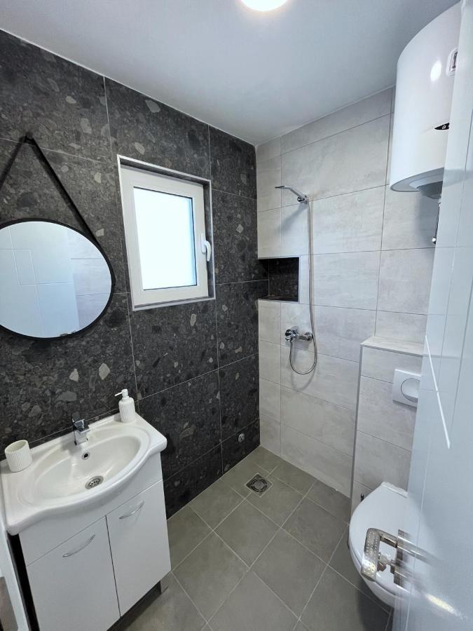 Lana Apartmani Bar Exteriér fotografie