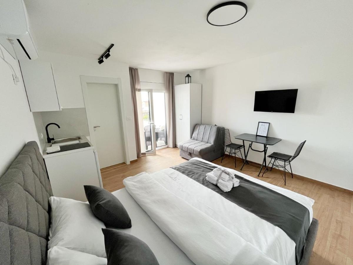 Lana Apartmani Bar Exteriér fotografie