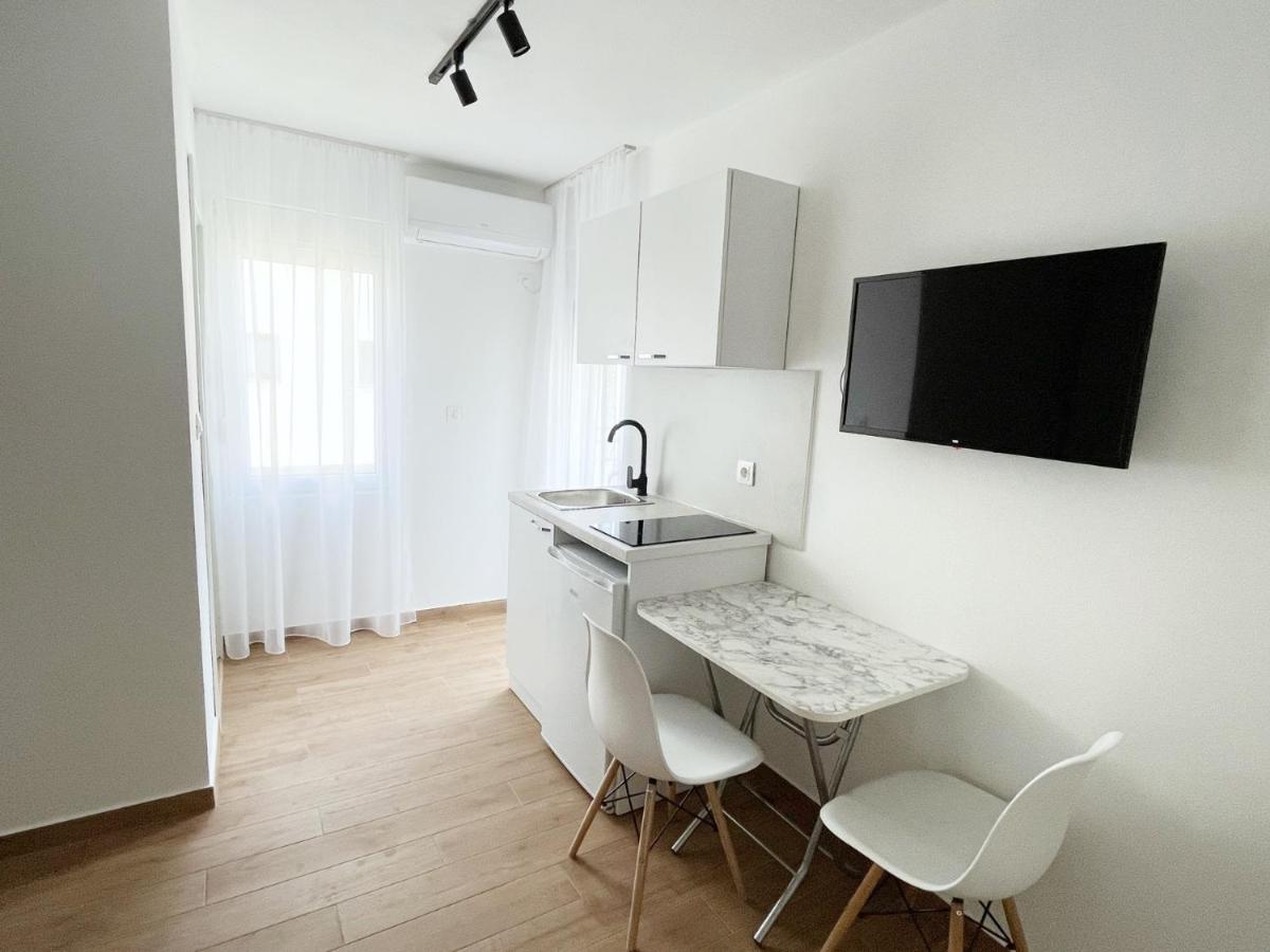 Lana Apartmani Bar Exteriér fotografie