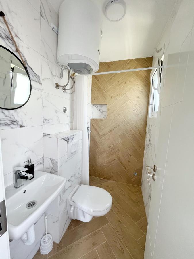 Lana Apartmani Bar Exteriér fotografie