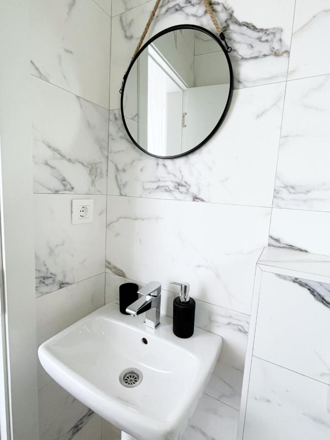 Lana Apartmani Bar Exteriér fotografie