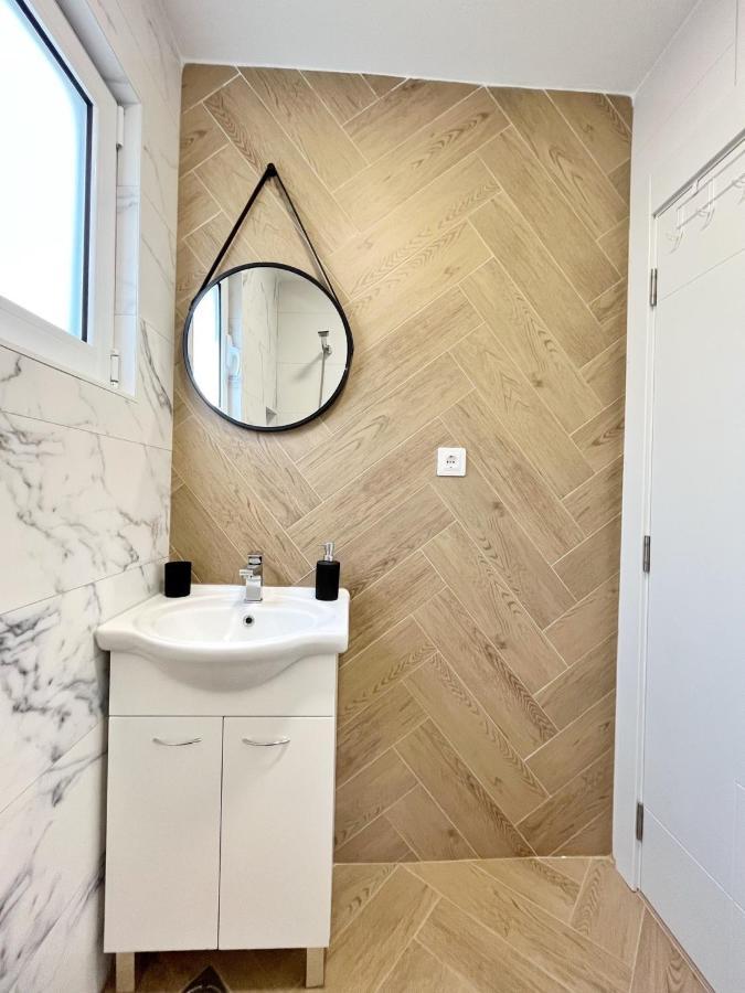 Lana Apartmani Bar Exteriér fotografie