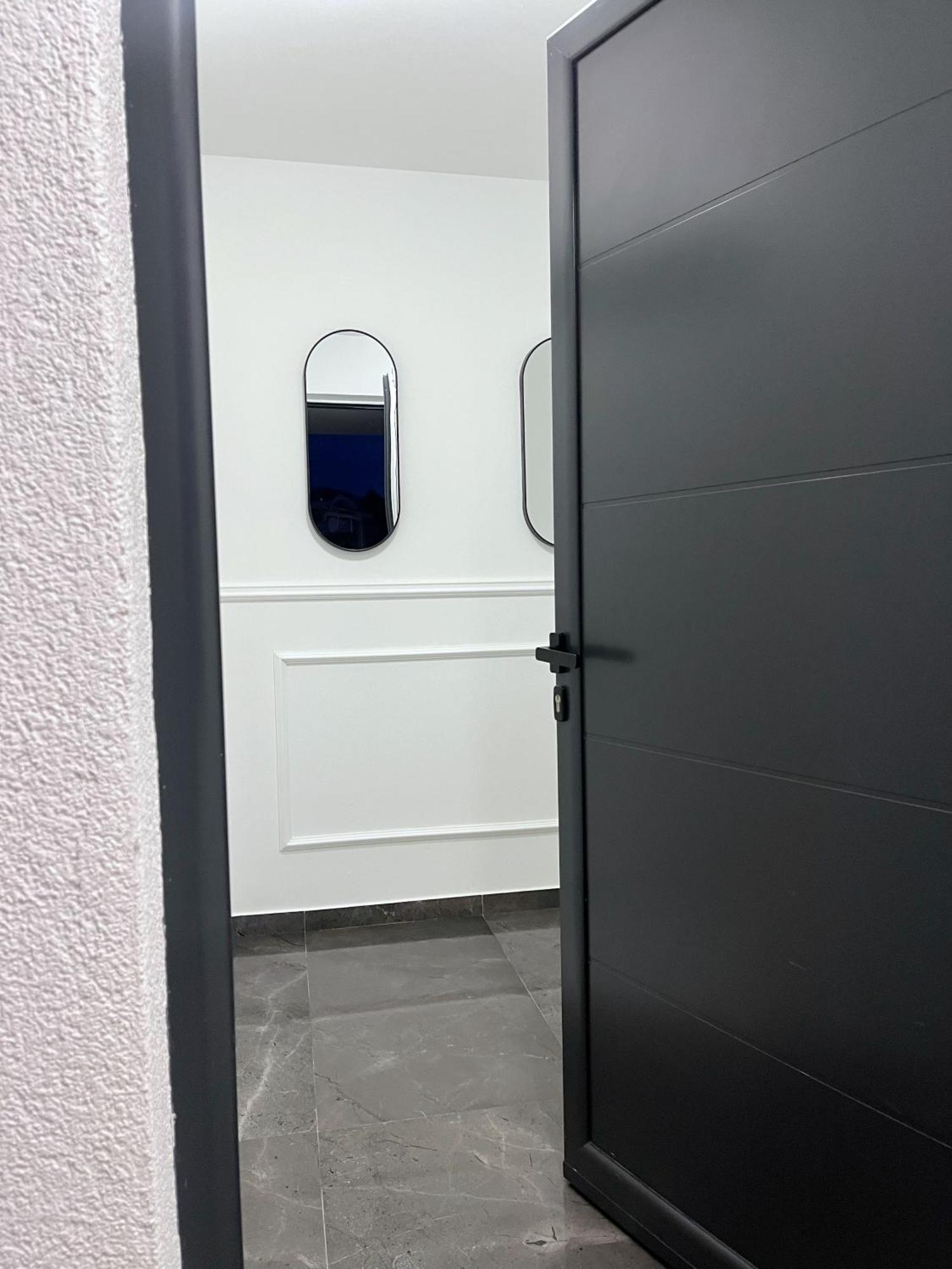 Lana Apartmani Bar Exteriér fotografie