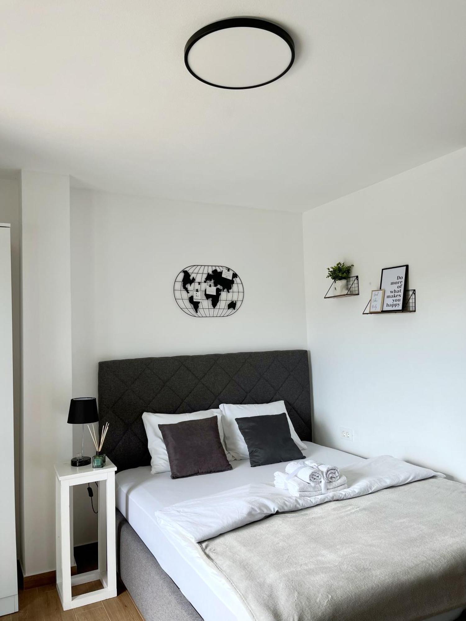 Lana Apartmani Bar Exteriér fotografie